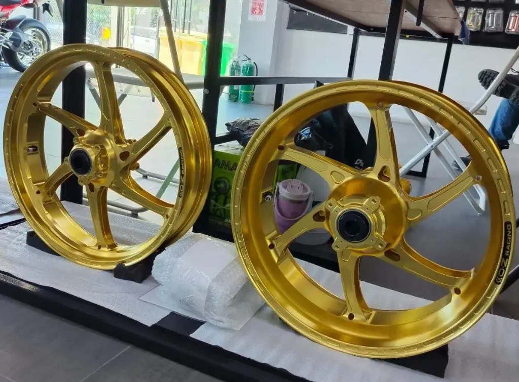 Panigale V4 OZ Racing Gloss Gold Wheels Set G7