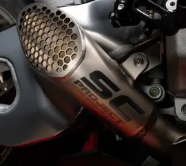 [A27-GP22-R] SC-Project Aprilia RSV4 1100